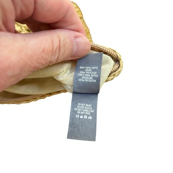 Aerie wristlet woven straw zipper top semi-circle shape casual summertime purse - Picture 7 of 8